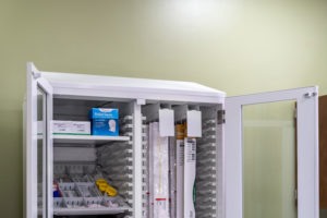 catheter rack in core cart